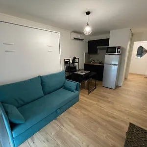 A Avec Garage Apartamento